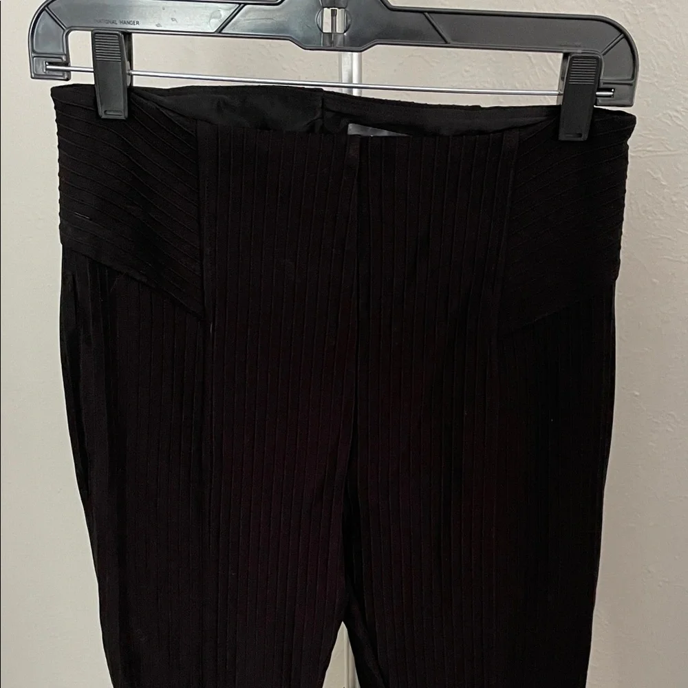 Textured Black Women's Leggings - Picture 4 of 5